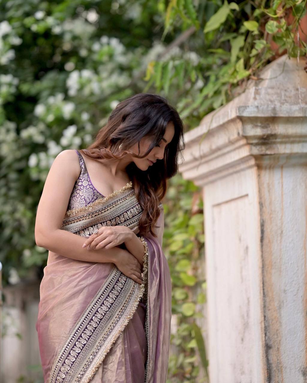Women's Luxurious Mauve & Purple Art Silk Saree with Intricate Golden Zari & Broad Embroidered Border β Complete with Brocade Blouse for Festive & Wedding Wear - Image 11